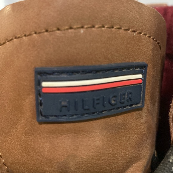 Tommy Hilfiger Women’s DuckBoot, size 6M - Picture 9 of 12